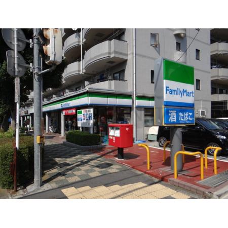 ファミリーマート小手指四丁目店：136m