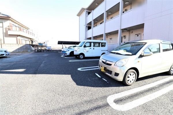 シーガル（202） 駐車場