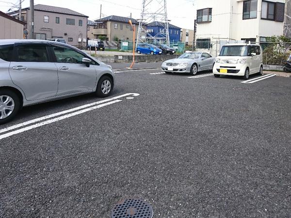 サンガーデン（201） 駐車場