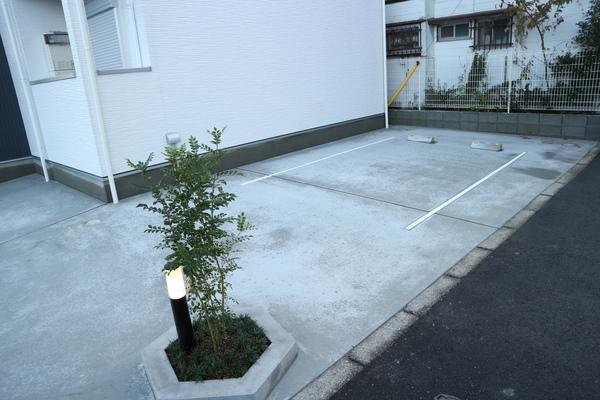 レユシット草加（102） 駐車場