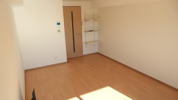 草加市谷塚マンション リビング