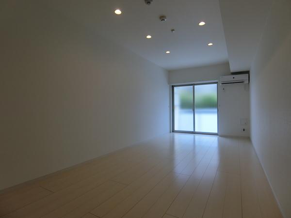 草加市氷川町アパート リビング