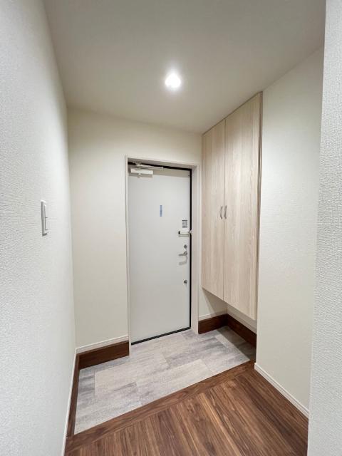 草加市松江アパート 玄関