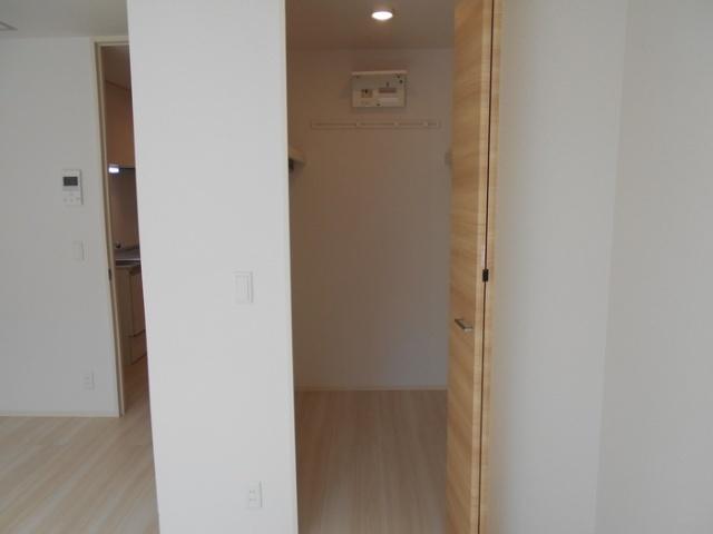 草加市氷川町アパート 収納