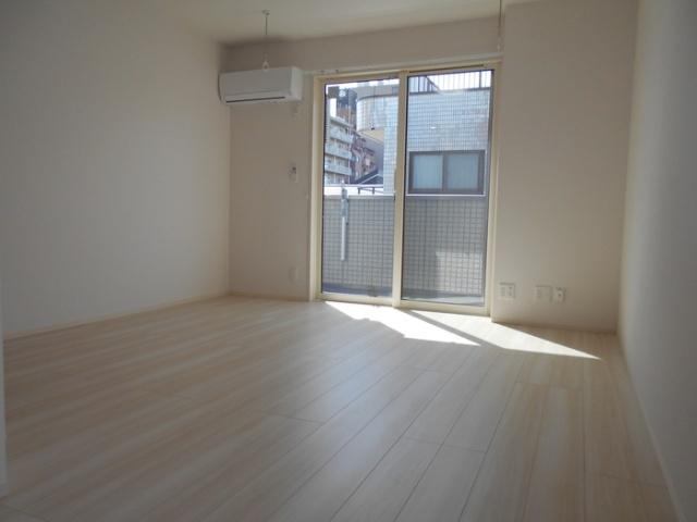 草加市氷川町アパート リビング