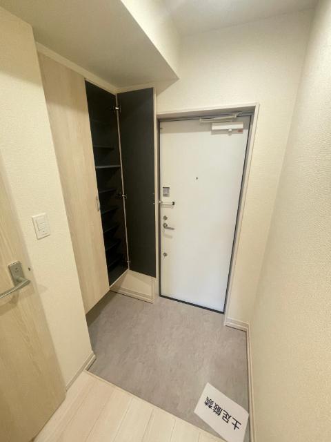 リーブルファイン獨協大学前　2号棟（301） 玄関
