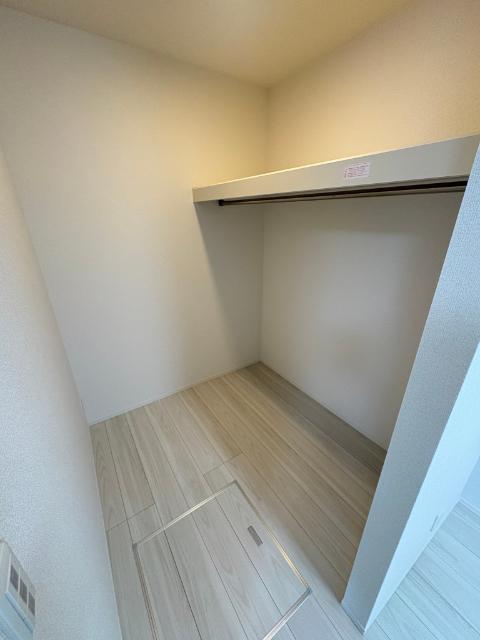 草加市谷塚町アパート 収納