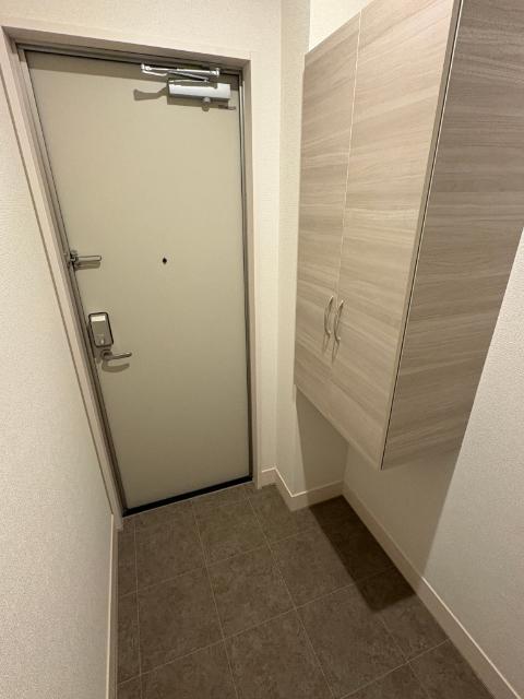 草加市谷塚町アパート 玄関