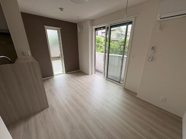 Noble villa草加西町Ａ（301） リビング