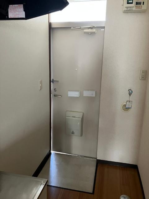 フローラ谷塚（206） 玄関