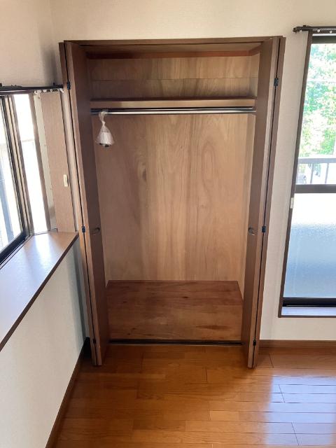草加市金明町アパート 収納