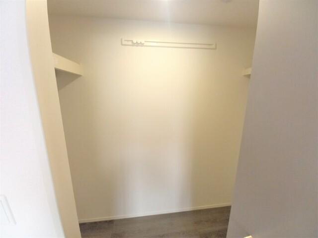 草加市金明町アパート 収納