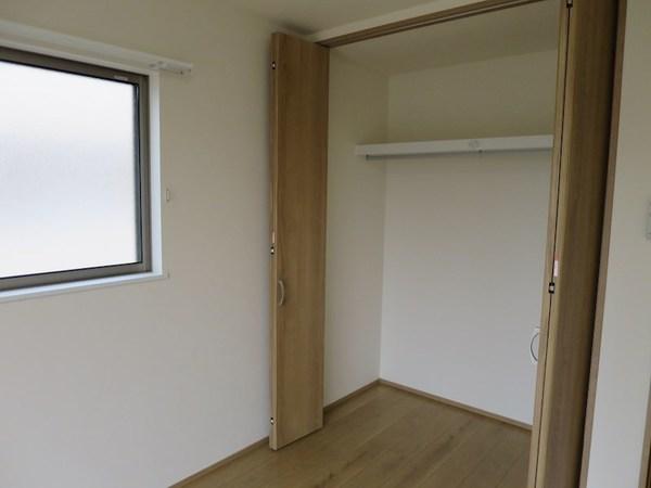 キャメル草加吉町（102） 収納