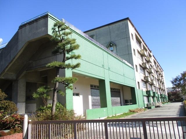 草加市立松江中学校：1279m