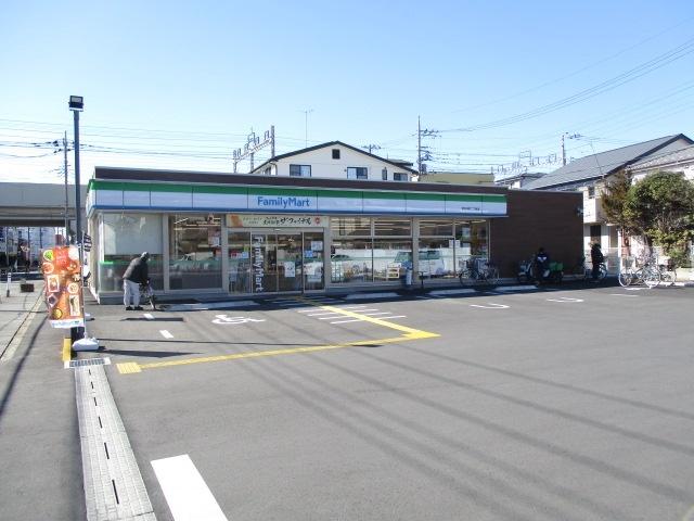 ファミリーマート草加旭町二丁目店：309m