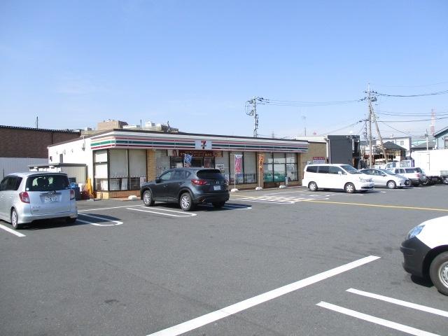 セブンイレブン草加谷塚バイパス店：342m