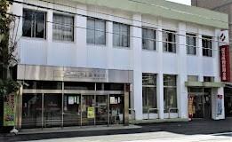足立成和信用金庫草加支店：602m