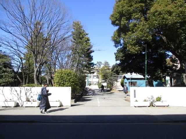 草加市立栄中学校：1402m