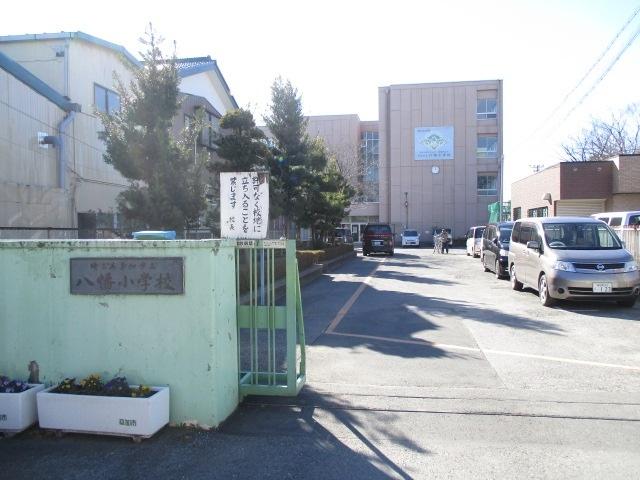 草加市立八幡小学校：659m