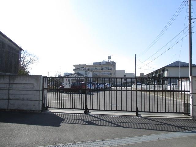 草加市立瀬崎小学校：1214m
