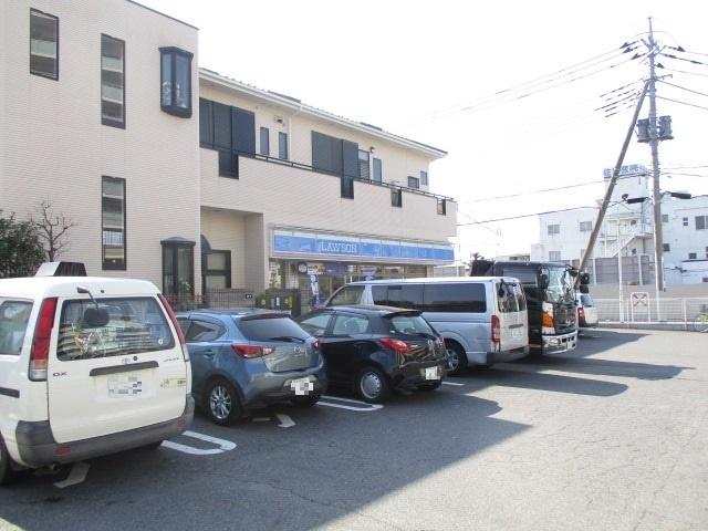 ローソン草加谷塚町店：354m