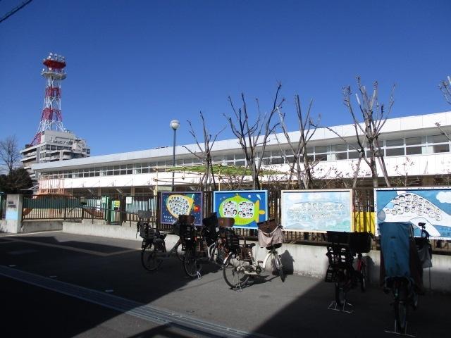 草加市立あずま保育園：813m