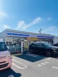 ローソン草加氷川町南店：375m