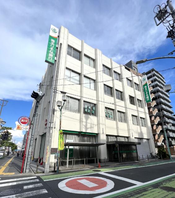 埼玉りそな銀行草加支店：308m