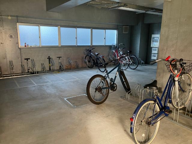 リリー松原（606） 駐車場