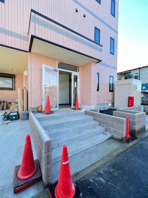 シャルマン谷塚Ⅴ（106） エントランス