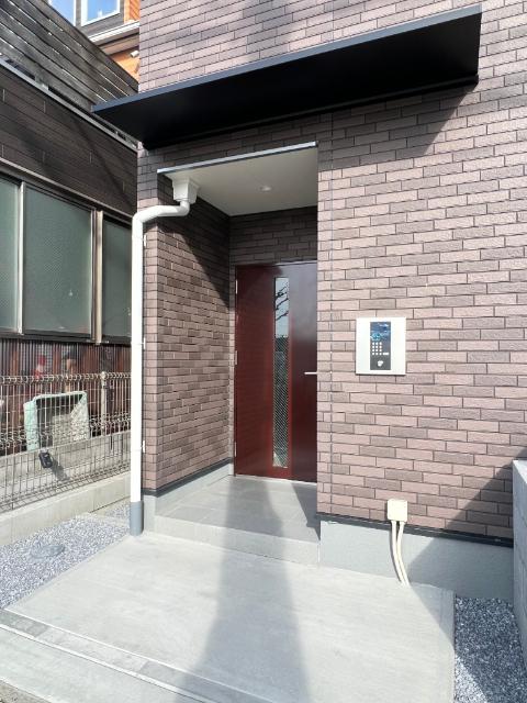 草加市松江アパート エントランス
