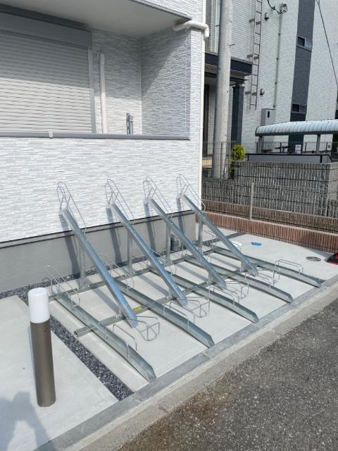リーブルファイン獨協大学前　2号棟（301） 駐車場