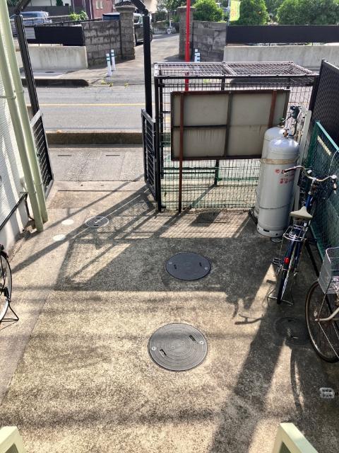 草加市金明町アパート ロビー