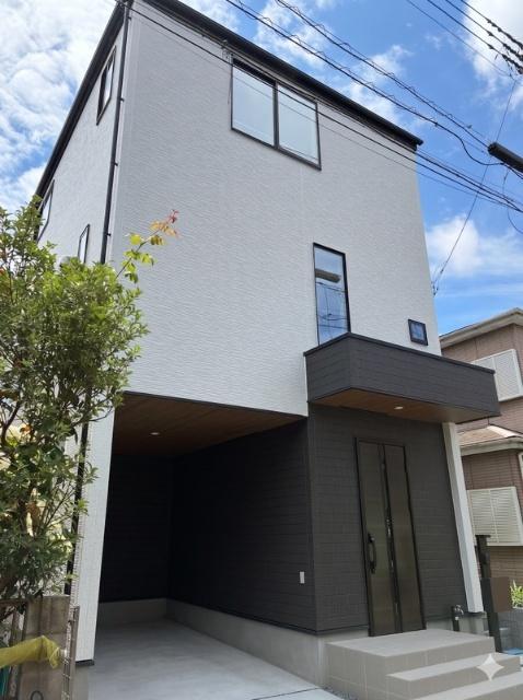草加市谷塚上町一戸建 外観