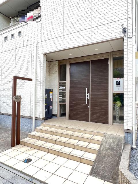 Raffine（201） エントランス