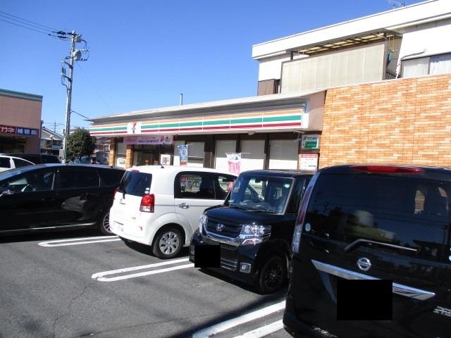 セブンイレブン草加花栗北店：398m