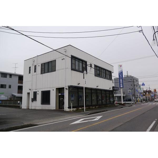 いちい信用金庫師勝西支店：678m