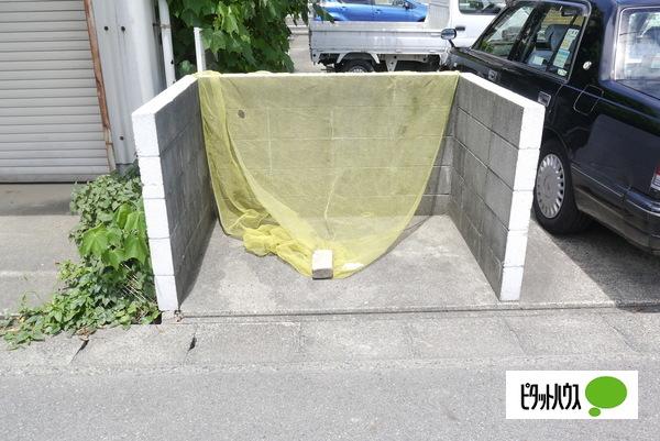 コーポ大門（103） 駐車場