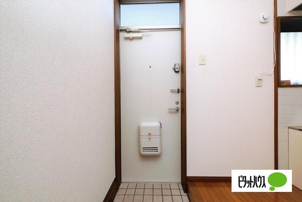 コーポた・つ・み（2） 玄関