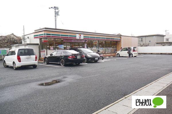 セブンイレブン北名古屋鹿田店：590m