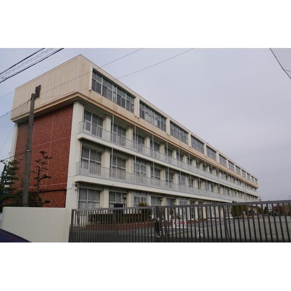 北名古屋市立師勝東小学校：956m
