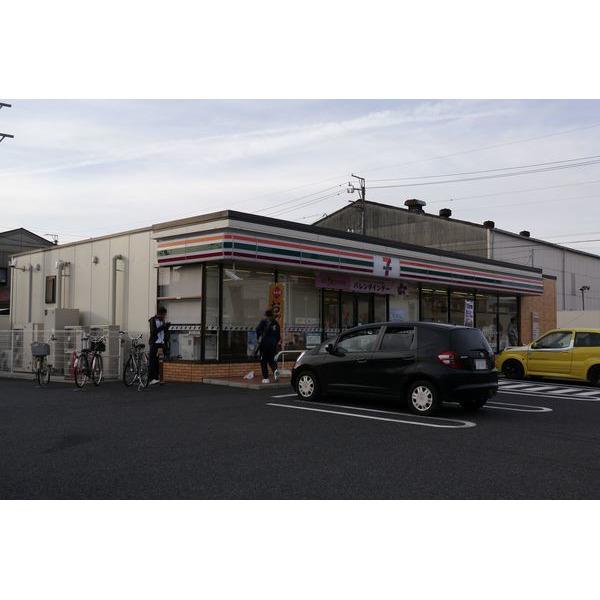 セブンイレブン北名古屋高田寺店：84m