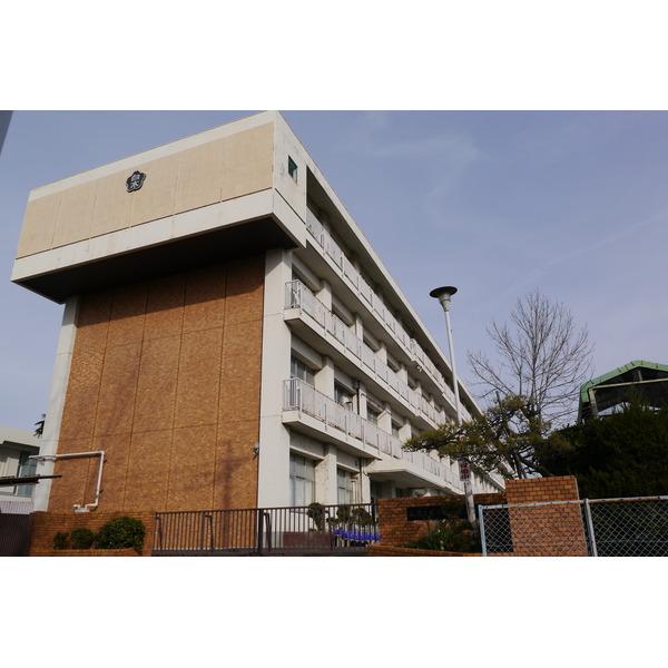 北名古屋市立白木小学校：888m