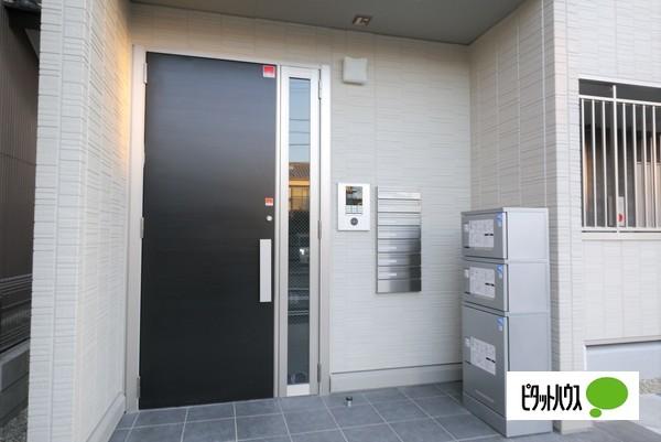 HOURAIマンション（101） エントランス