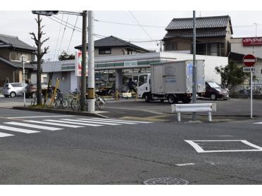 ローソンストア100西区比良店：320m