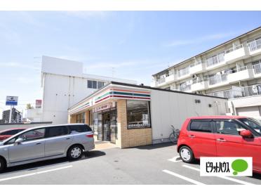 セブンイレブン岩倉駅西店：578m