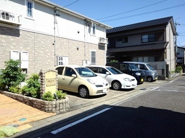 すまいらーくⅣ（201） 駐車場