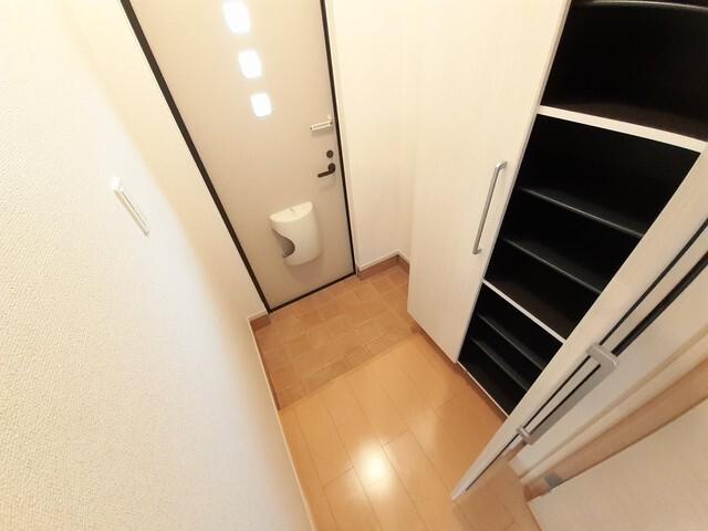 ネオジョウワＨ　Ⅰ（102） 玄関