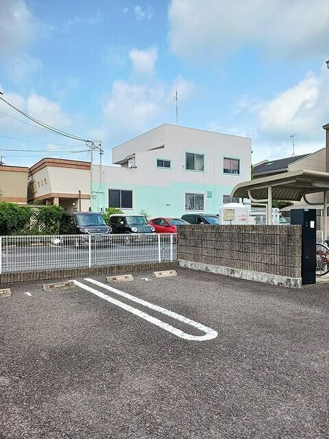 クラール・メゾン（102） 駐車場