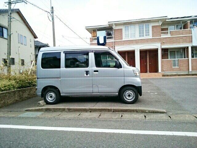 サニーカーサ（101） 駐車場
